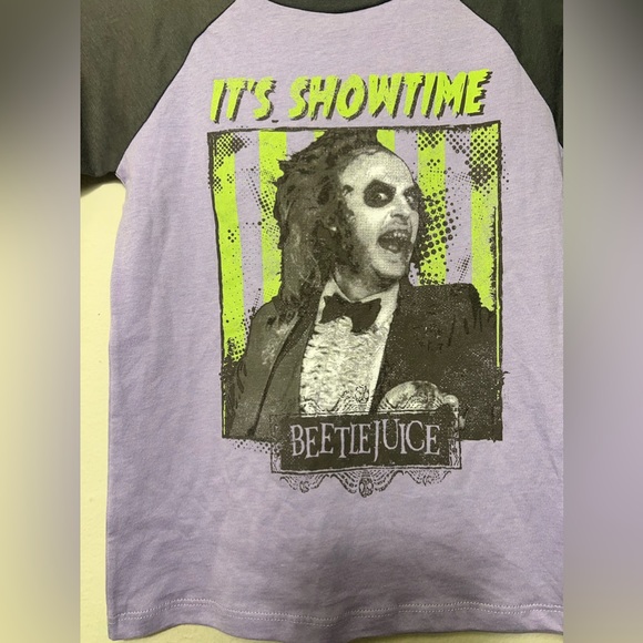 Beetlejuice Boys Medium It's Showtime Purple Shirt Halloween movie,New With Tags - Picture 2 of 4